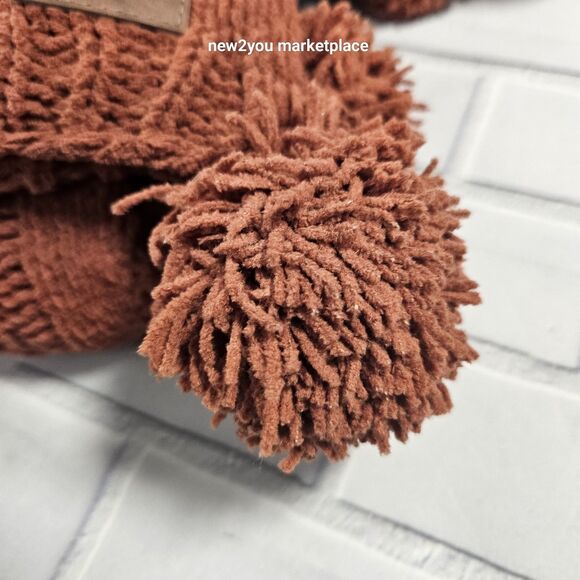 NEW Bee & Willow Testured chenille Knit Throw 50in X 70in Cinamon color - Picture 3 of 7